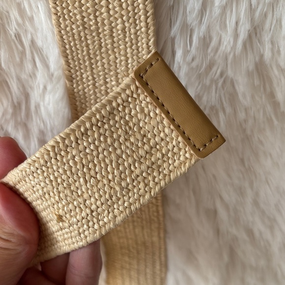 Beige Woven Elastic Belt with Wooden Style Buckle - Picture 5 of 5